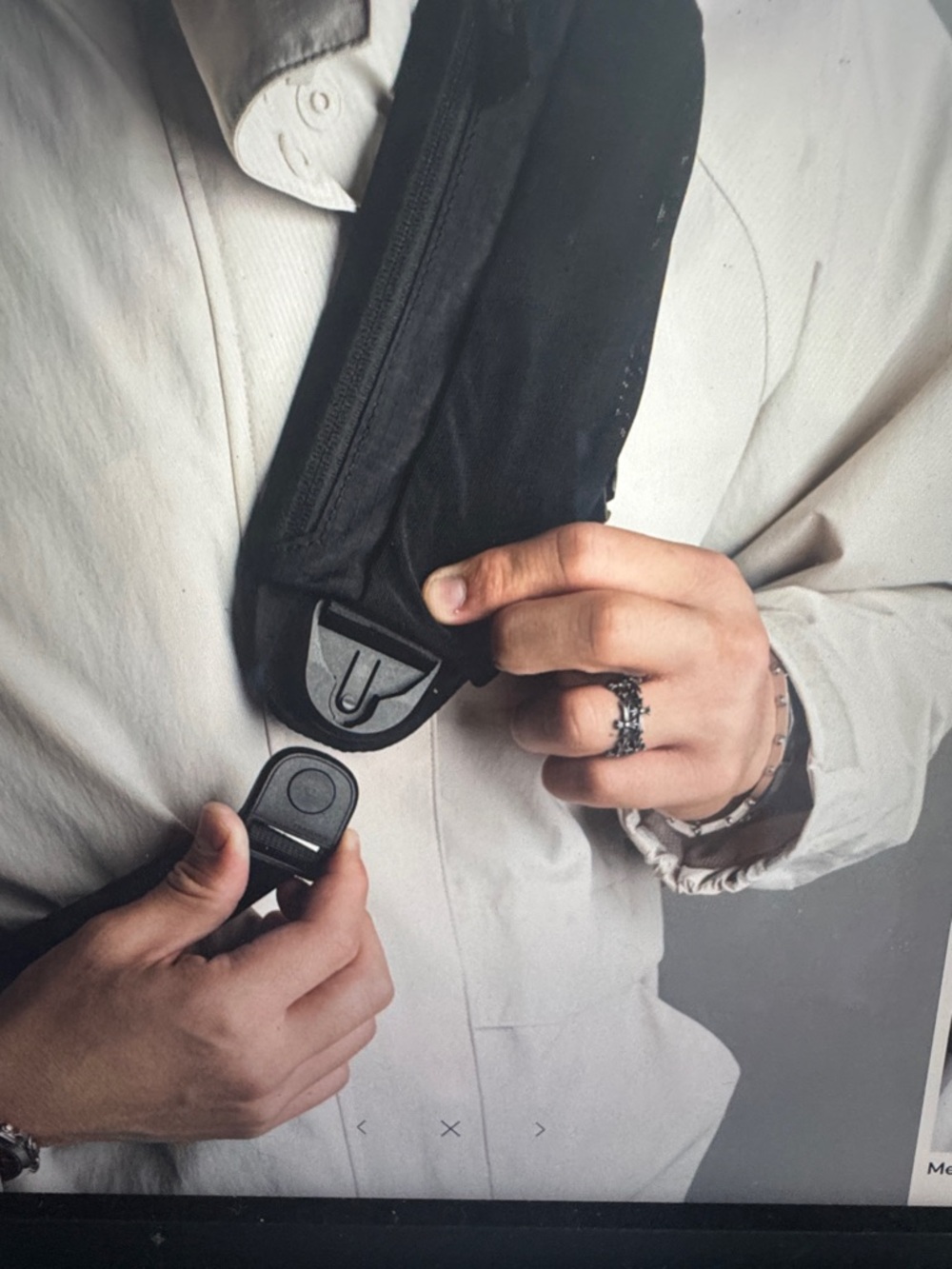 Men's Black Sling Crossbody Bag - Versatile Everyday Carry - Picture 5 of 14